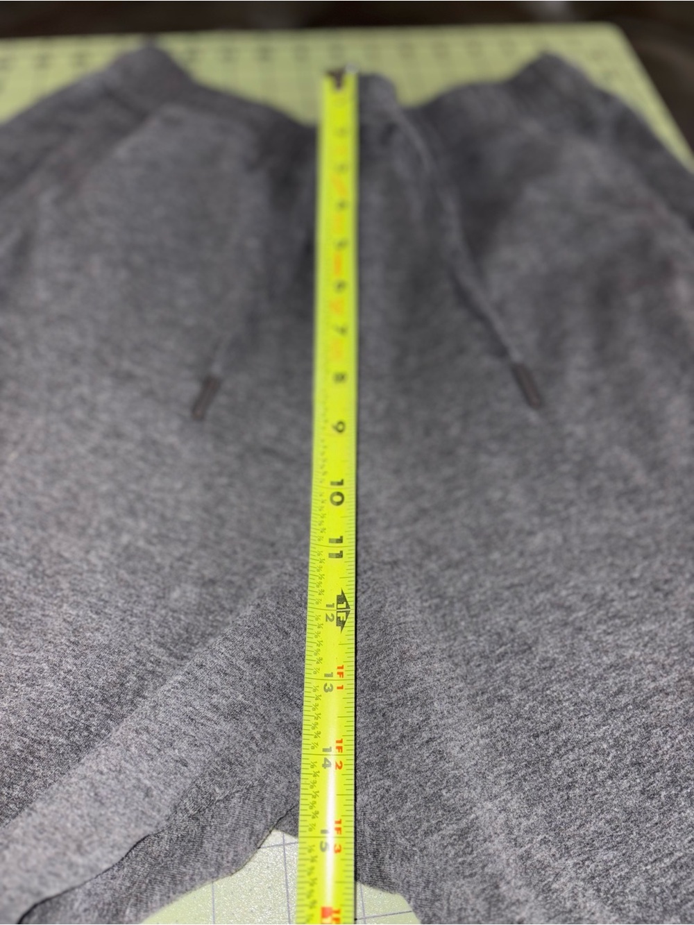 Gymshark Critical Sweat Shorts Gray Drawstring Workout Shorts Size Large - Picture 7 of 8